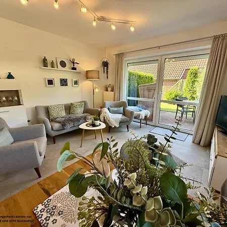 Haus Kuestentraum Luettje Glueck - بيت للعطل